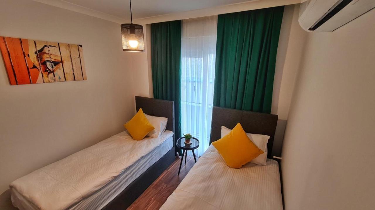Letstay Sweet Home Yellow Antalya Buitenkant foto